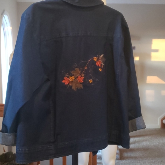 Jean jacket - Picture 6 of 7